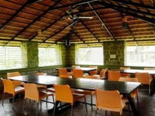 Stay Simple Riverdale Resort Hassan Luaran gambar