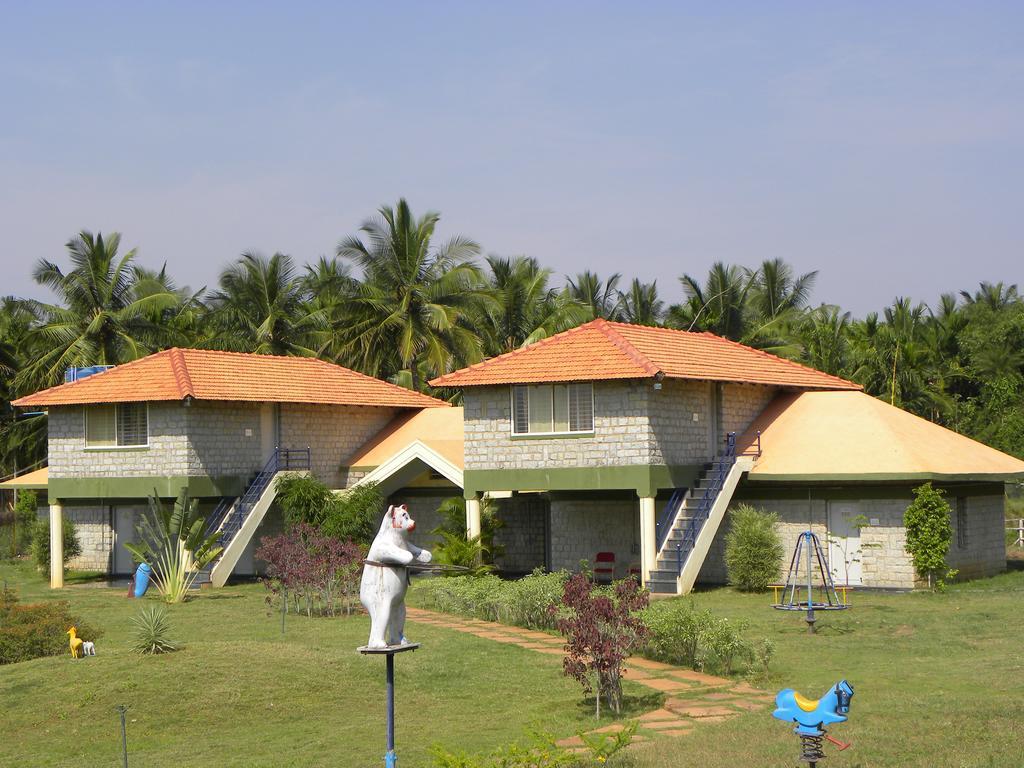 Stay Simple Riverdale Resort Hassan Luaran gambar