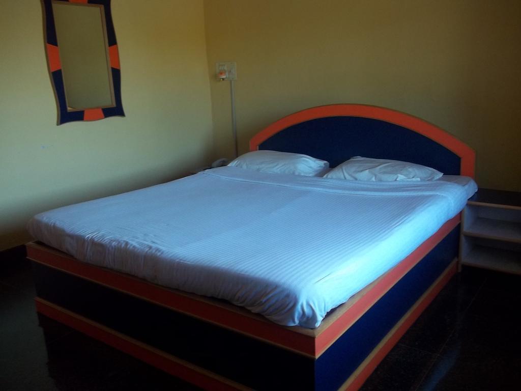 Stay Simple Riverdale Resort Hassan Luaran gambar