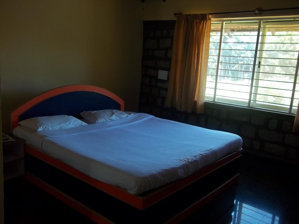Stay Simple Riverdale Resort Hassan Luaran gambar
